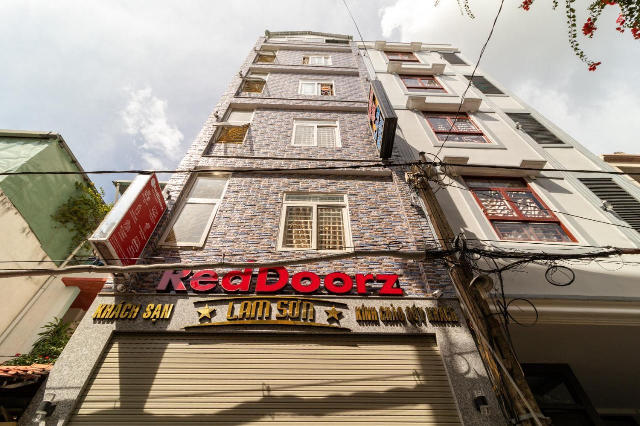 Hotel Reddoorz Near Etown 4 Thành Pho Ho Chí Minh Esterno foto