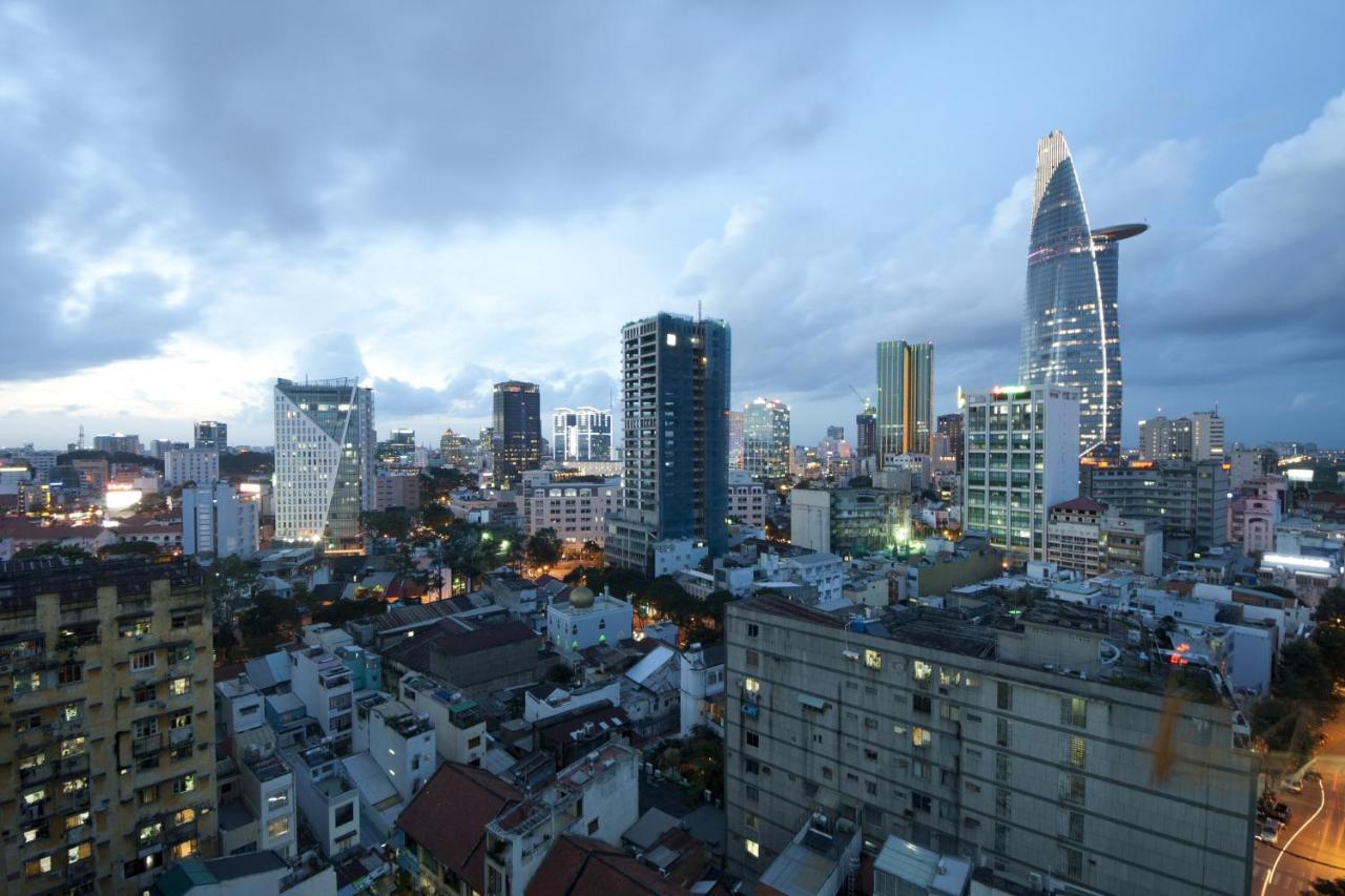 Hotel Reddoorz Near Etown 4 Thành Pho Ho Chí Minh Esterno foto