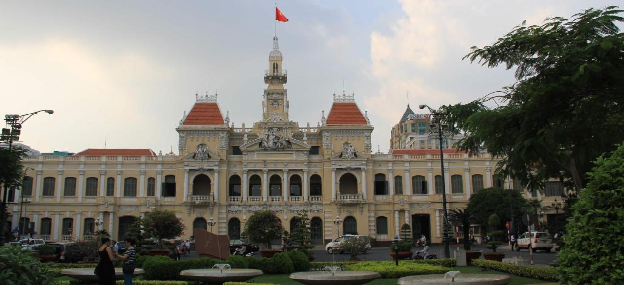 Hotel Reddoorz Near Etown 4 Thành Pho Ho Chí Minh Esterno foto
